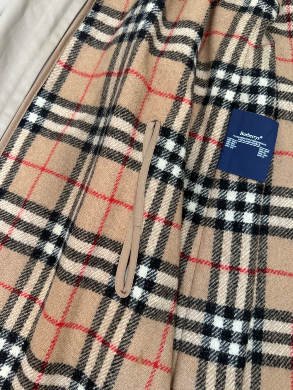 Authenic Vintage Burberry Tan Double-Breasted Trench Coat - Picture 9 of 16